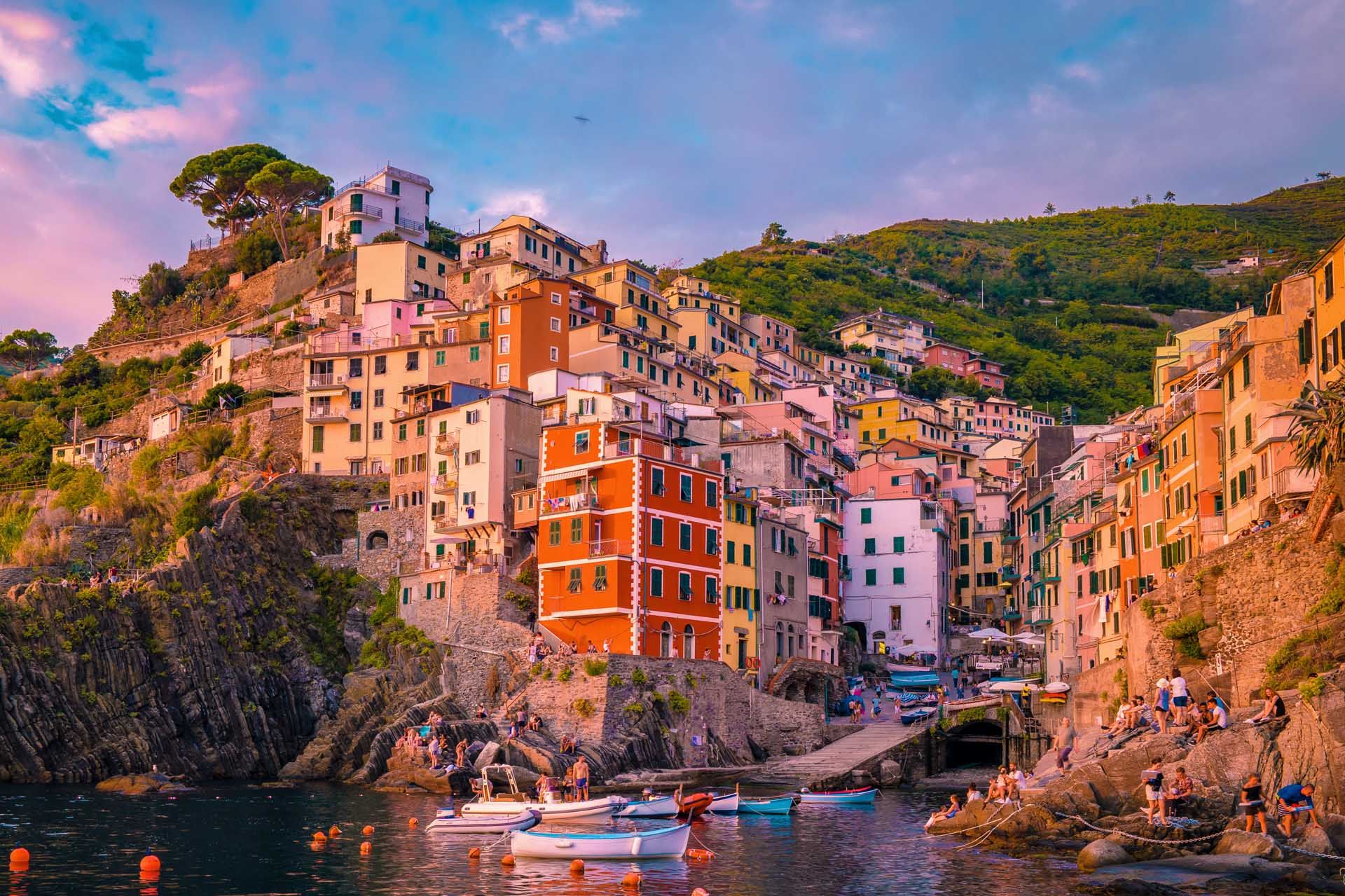 riomaggiore-shutterstock_1195849822_1118a4b73d