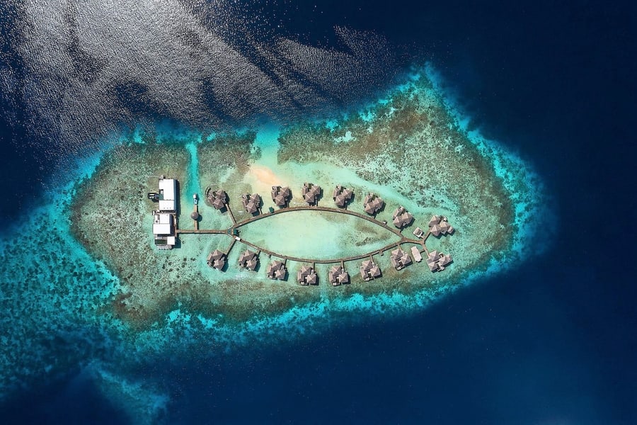 ukcjpxrc1gi0s80sbv068bkaysbo_Raffles Maldives Meradhoo Resort feature
